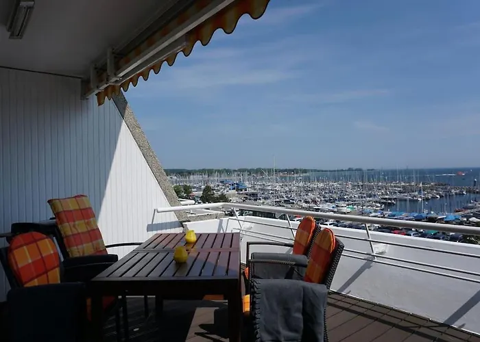 Panoramablick und den Strand direkt vor der Tür