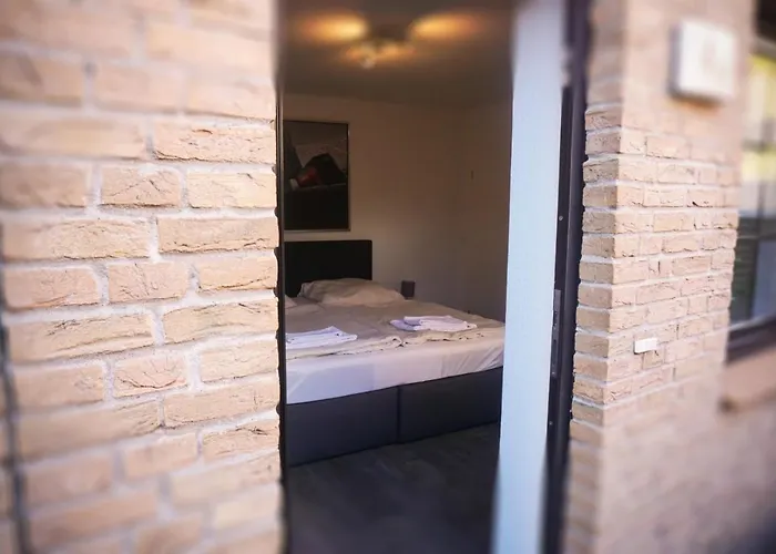 Ellada Restaurant & Hotel