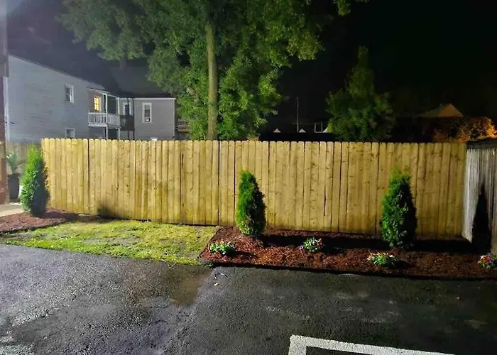 Two Bedrooms With Parking & Washer/Dryer