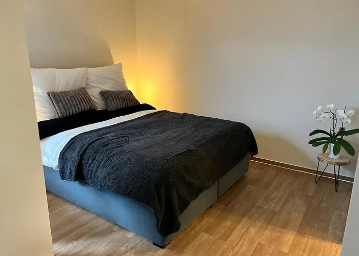 Charming Homes - Studio 16