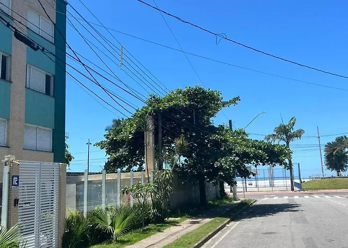 APTO 2 dorms frente ao mar