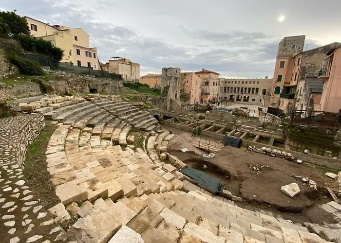 Luxury Suite - Teatro Romano - Duomo - Centro Storico Wi-Fi