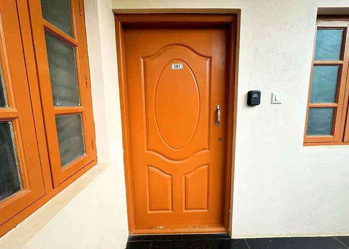 Cozy 2 Bed Room House With Kitchen And Wifi.