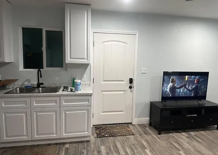 Guest House Near Ucd Med. Center