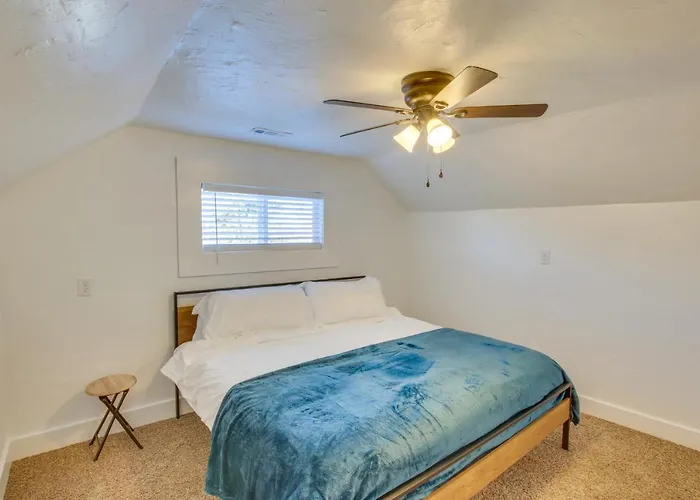 1 Block To Town! Convenient Logan Apartment
