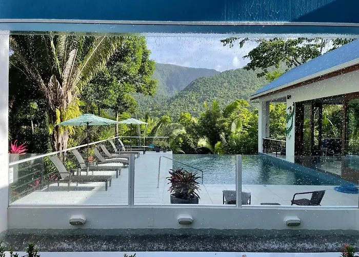 Aracari Lodge & Jungalows