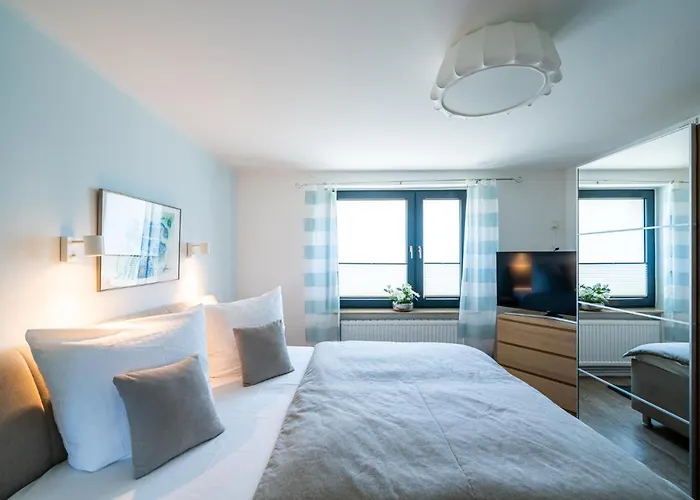 Ferienhaus Landlust - Erholung mit Fasssauna und Whirlpool nahe Binz!