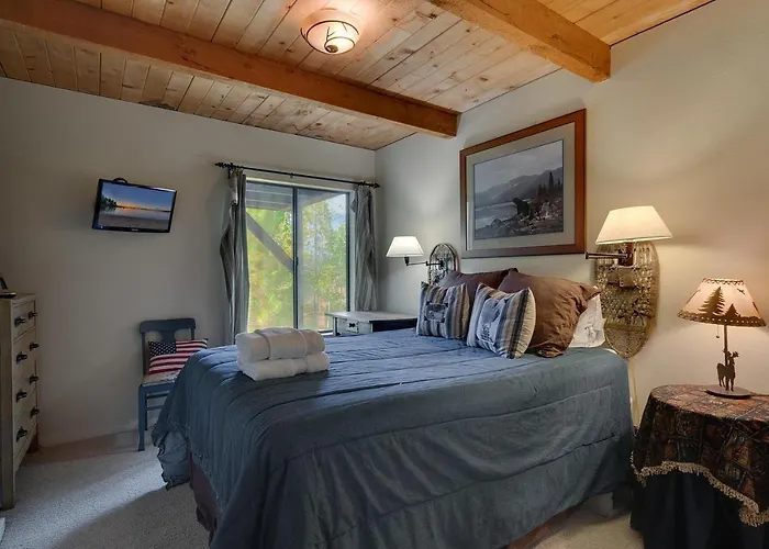 North Shore Condo - Updated 3 Story Condo Near Palisades Resort!