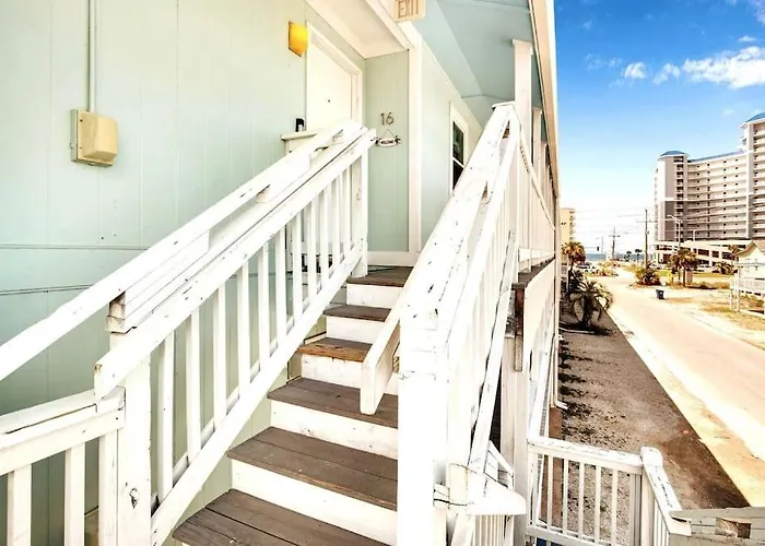 Winter In Gulf Shores: Snowbird Monthly Condo