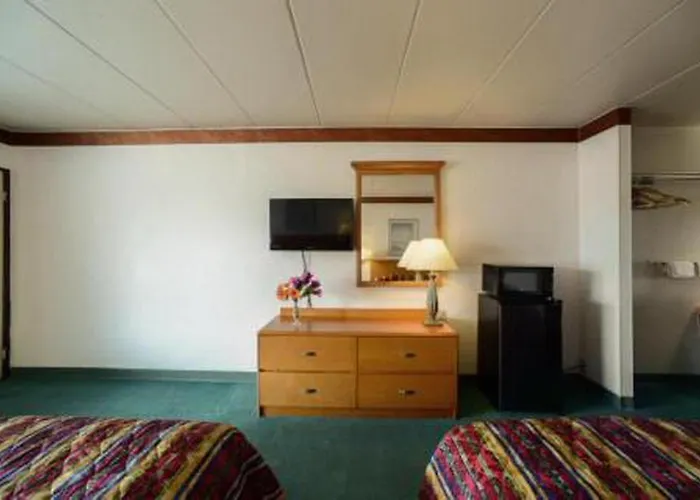 Loyalty Inn Maryville