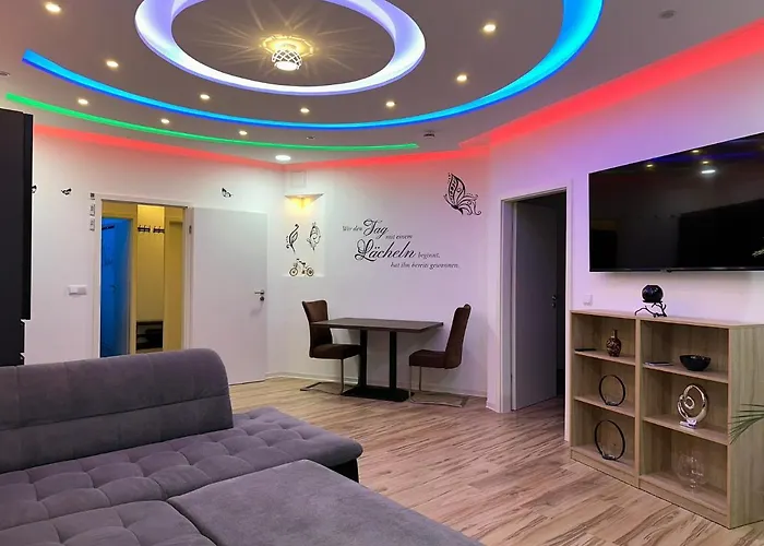 Modern Apartments Neuburg C - TOP - 3 Zimmer, Stellplatz, Zentrum, Wi-Fi, 3 TV, Küche