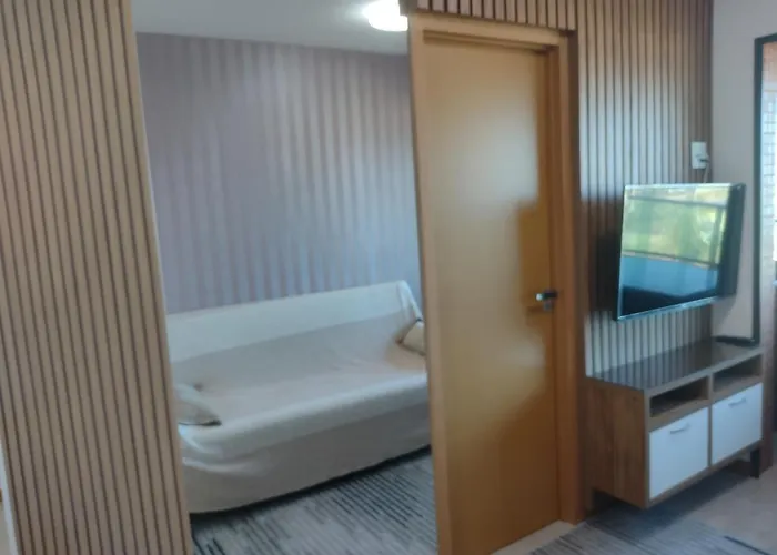 Excelente apartamento 02 quartos frente ao mar