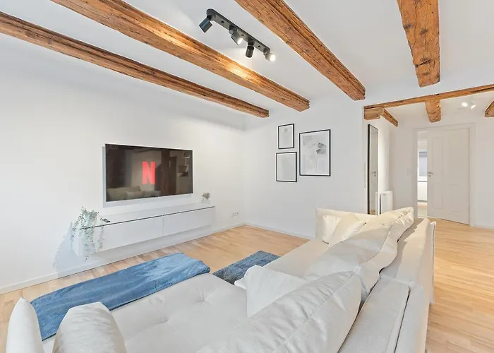 TOP Apartments - Moderne Altbauwohnung im Zentrum Ludwigsburg - Kingsize Bett - Netflix - 80qm - 24h Check-In