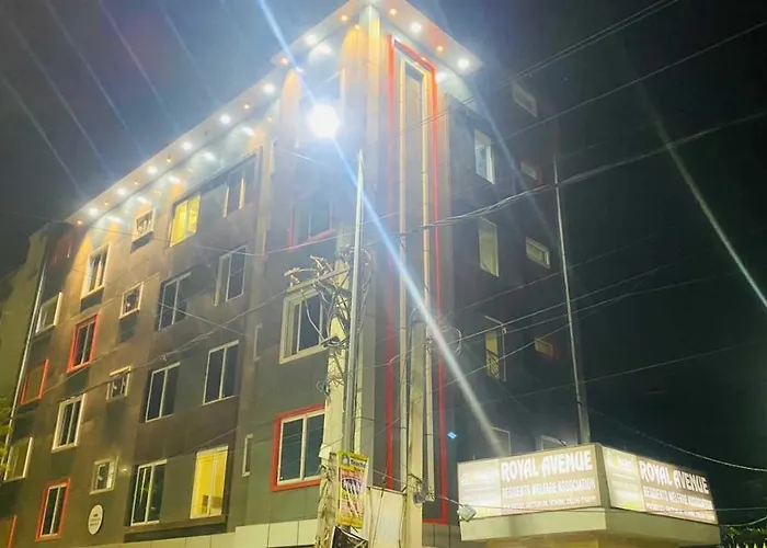Townhouse Rohini Near Rithala Metro Station