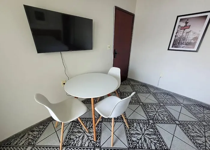 Apartamento a uma quadra do mar - Bairro Itapuã