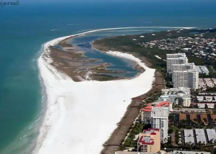 Beachfront South Seas Remodeled Paradise!