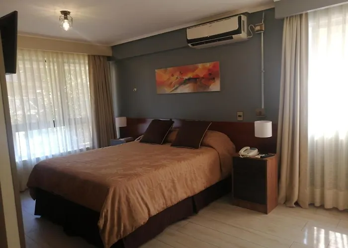 Hotel Diego De Velazquez