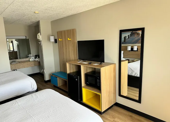 Days Inn By Wyndham Cloverdale Greencastle