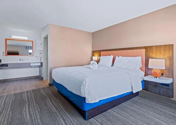 Hampton Inn & Suites Greeley