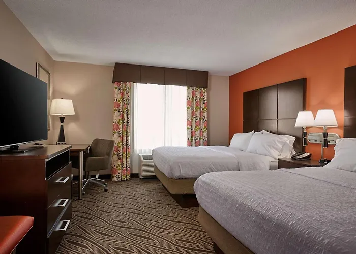 Hampton Inn Evansville Airport