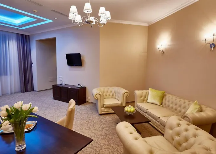 Central Plaza Hotel