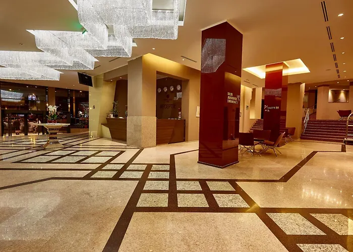Central Plaza Hotel
