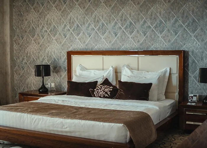 Highcrest Hotel