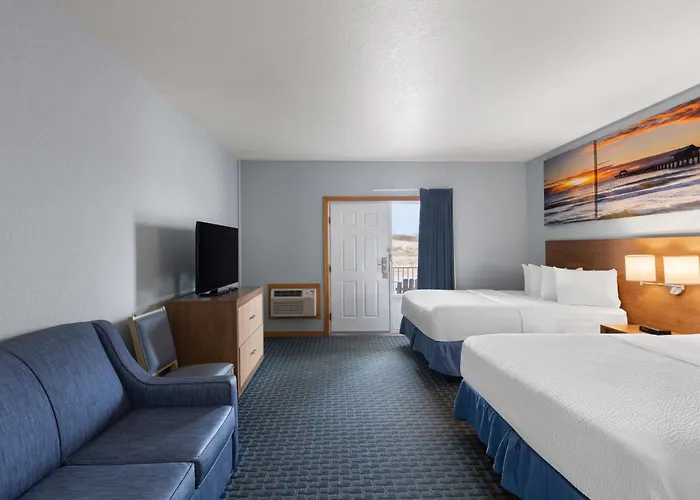 Days Inn By Wyndham Kill Devil Hills Oceanfront - Wilbur