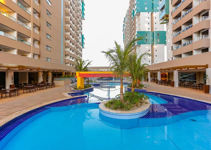 Hospede-se colado no Thermas do Laranjais, no Olímpia Park Resort