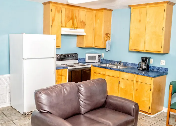 Captain'S Quarters