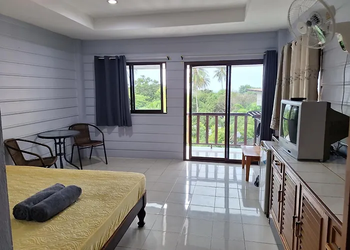 Phonsomboon Guesthouse