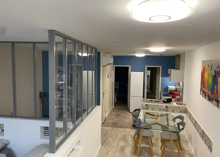 Accostage Vieux-Port - Appartements & Parking