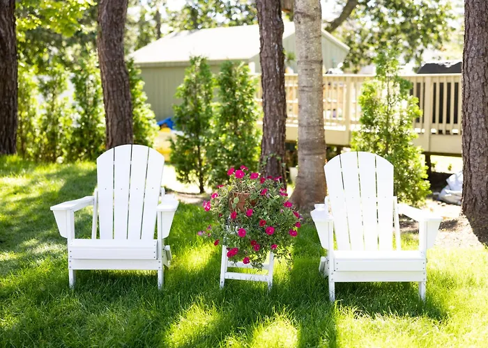 Bright 4Br Beach Home, Walk To The Sand