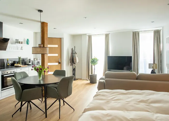 Ambiente zum Wohlfühlen! Klimatisiert! Küchenzeile! Bad! Gassenviertel-Fußgängerzone