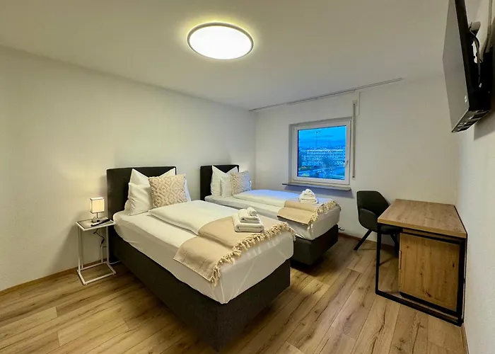 3 Zimmer Apartment, 95 qm, max 5 Personen, Balkon, Garage, Internet 100 MBit