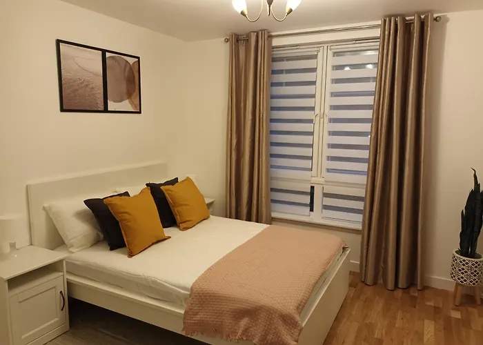 Spacious Elegant 2-Br Apartment In Aberdeen City Centre