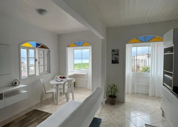 Casa c/ bela vista para Baía Sul