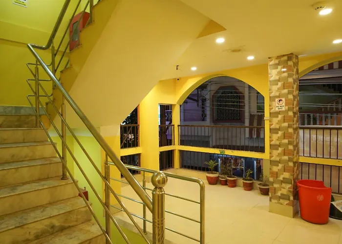 Hotel Shantinivas ! 2 Min From Tarapith Temple !