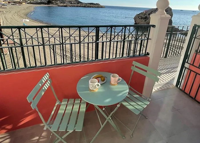Luxury Catalan Bay Beach House - Sea + Rock Views
