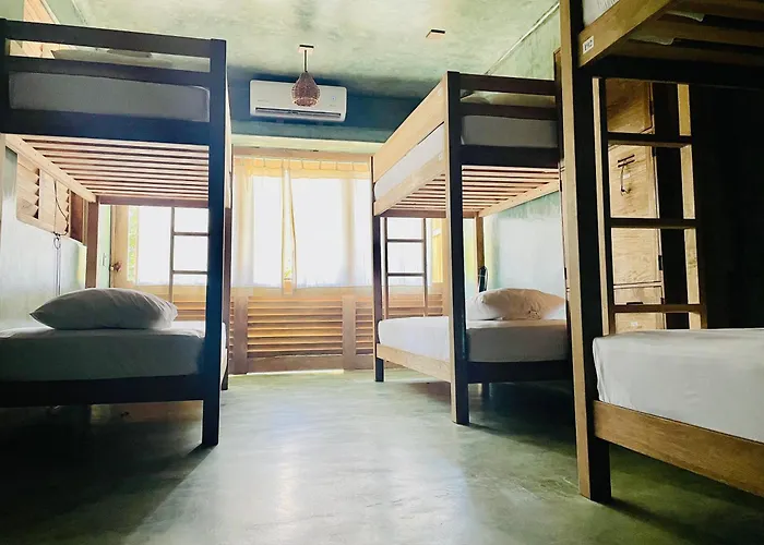 Cocos Hotel