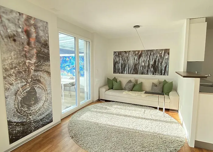 Ferienwohnung Chasa Splerin mit Whirlpool auf Terrasse