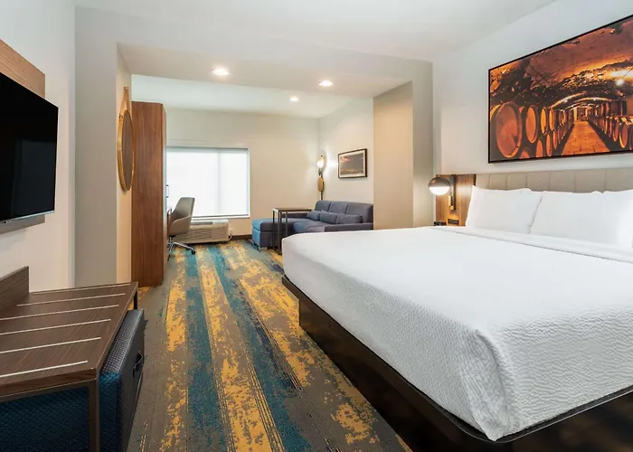 La Quinta Inn & Suites By Wyndham Galt Lodi North