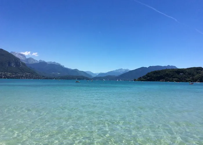 Charmant Appartement A 1 Minute Du Lac