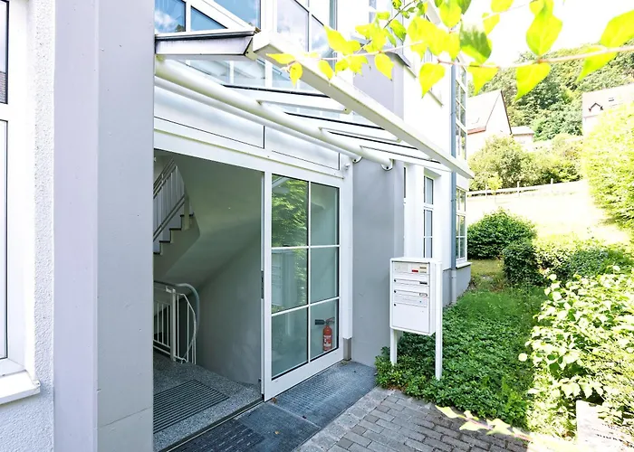 Exklusives Penthouse mit Dachterrasse, hochwertig ausgestatteter Küche mit Dampfgarer, inklusive 2 Stellplätze und Fahrradgarage