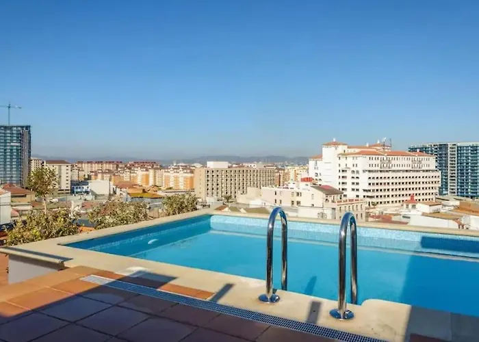 The Residence City Centre - Modern Family Apartment With Rooftop Pool & Terrace - Children Stay For Free