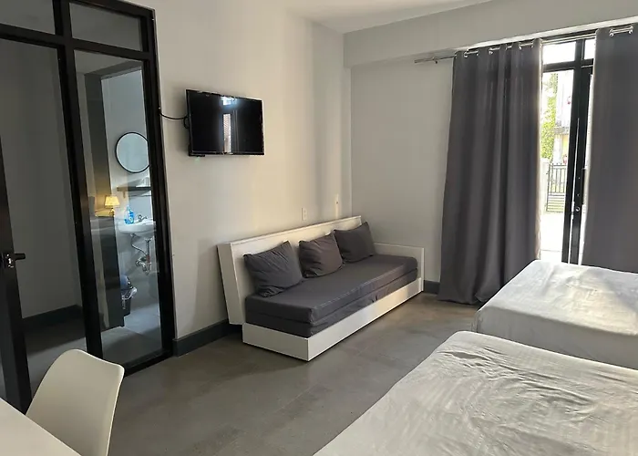 D'Elements Hotel And Dormitory