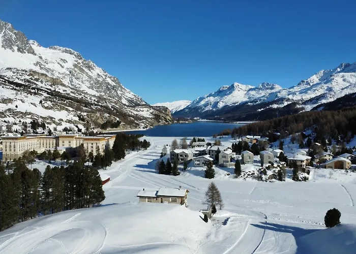 Chesa La Montanella - Ferienwohnung, Maloja