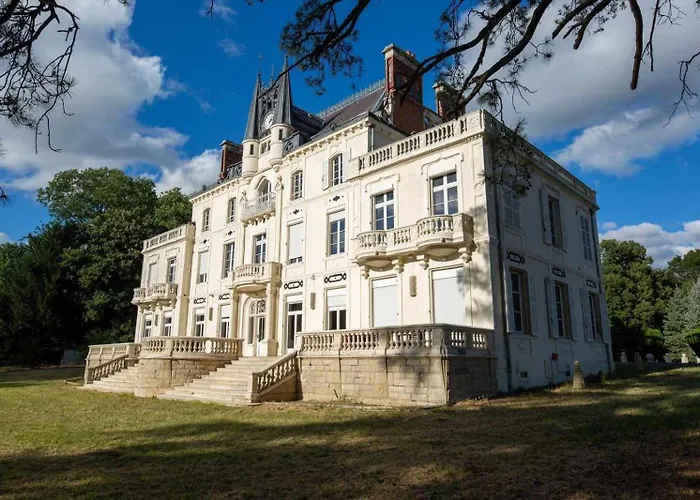 Chateau De La Rocherie