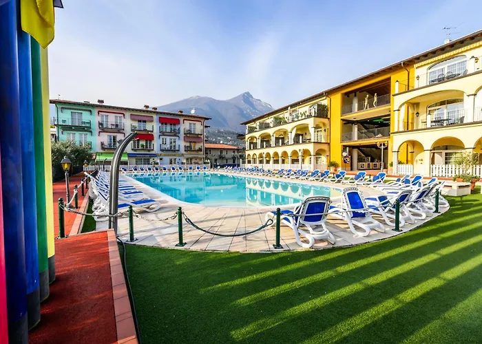 Giardino Dei Colori 107 - Residence Pool&Fitness