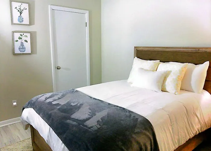 Liberty Towne Spring Lake - Blazing Wi-Fi Near I-95 And Fort Bragg - Perfect For Short Or Long-Term Stays